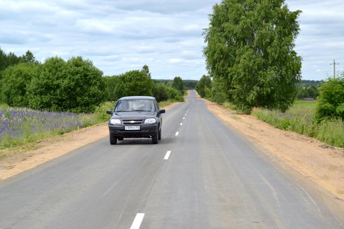 Приятно ехать по новой асфальтированной дороге