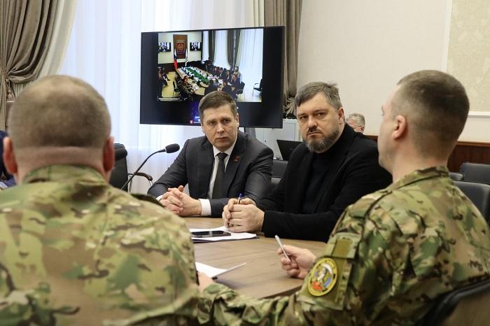 Заместитель губернатора Нижегородской области Андрей Гнеушев провел в Дзержинске выездное заседание региональной межведомственной комиссии по поддержке участников специальной военной операции и членов их семей Заместитель губернатора Нижегородской области Андрей Гнеушев провел в Дзержинске выездное заседание региональной межведомственной комиссии по поддержке участников специальной военной операции и членов их семей