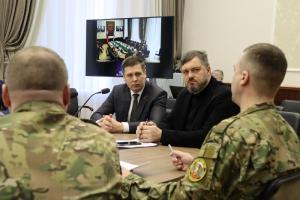Заместитель губернатора Нижегородской области Андрей Гнеушев провел в Дзержинске выездное заседание региональной межведомственной комиссии по поддержке участников специальной военной операции и членов их семей